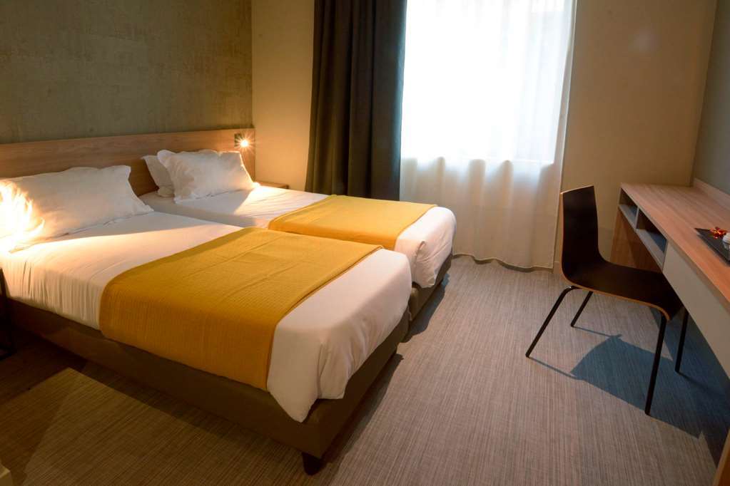 Aparthotel 37 Lodge Courbevoie Paris La Defense Quarto foto