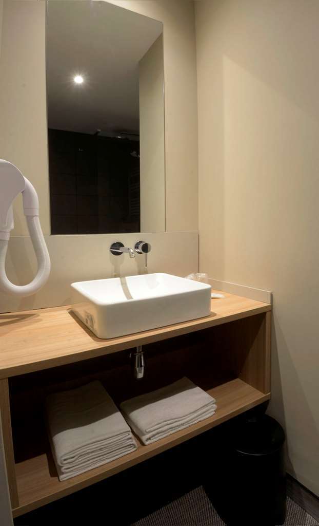 Aparthotel 37 Lodge Courbevoie Paris La Defense Quarto foto